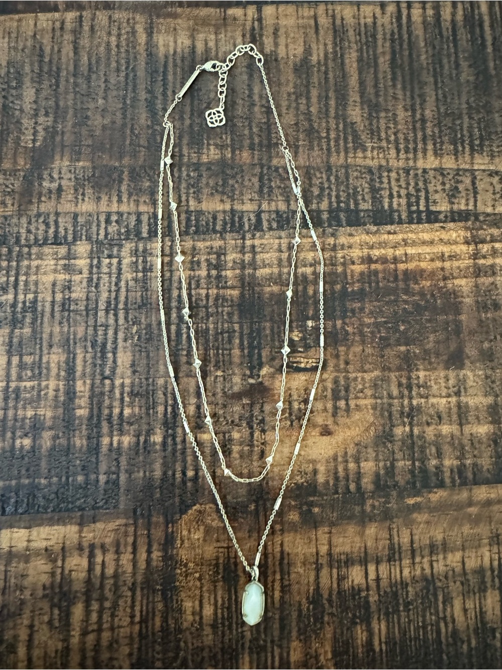 Kendra Scott Elisa linear multi strand necklace gold in mother of pearl